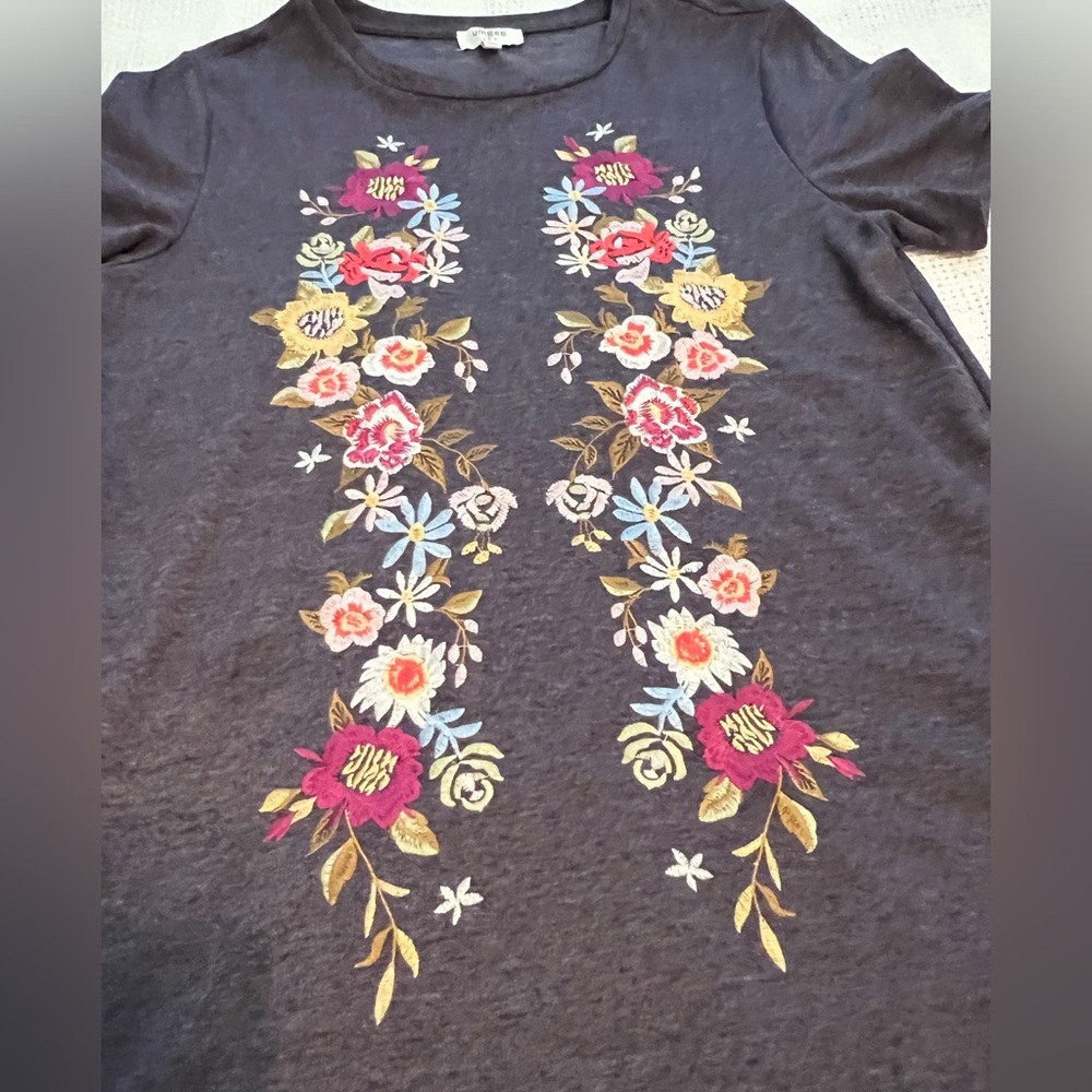 Entro floral embroidered dress. With pockets!
